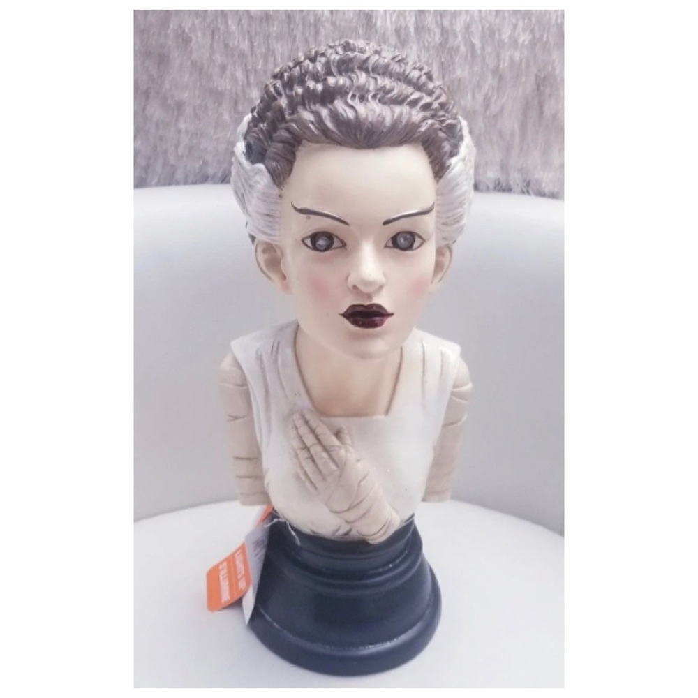 NEW Universal Monster Halloween Frankenstein Bride Bust Light Up Eyes LED Figure